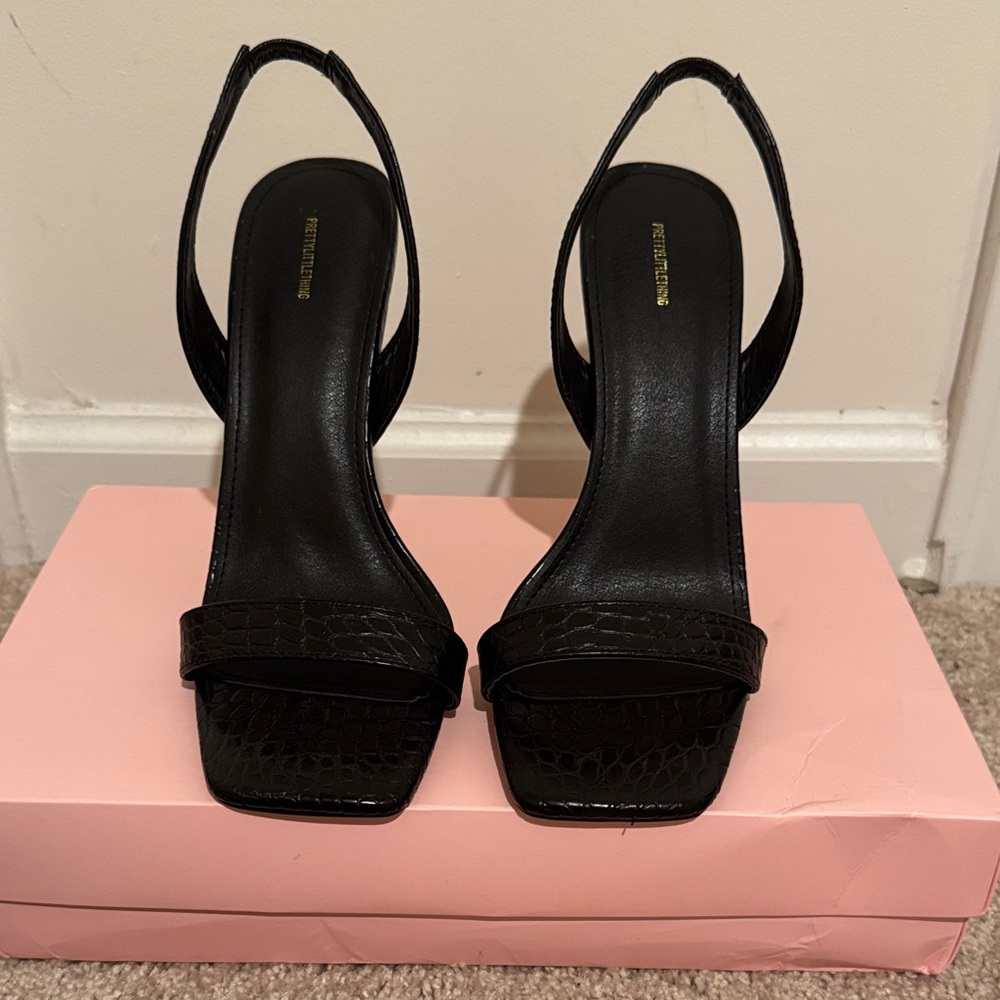 PrettyLittleThing Sleek Black Heels